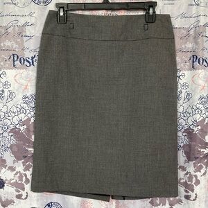 Liz Claiborne Gray Knee-Length Pencil Skirt